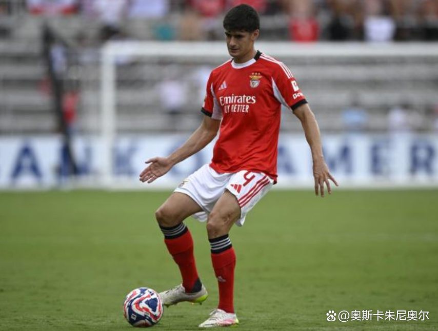 包含葡超关键时刻再迎强敌，AC米兰远射贴柱，主帅态度：信心回归，年轻球员得到机会的词条乐鱼中国体育