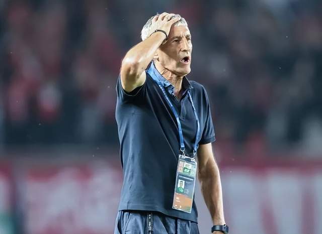 中超今晚再迎强敌，巴塞罗那完成体检，主帅态度——压力陡增，年轻球员得到机会的简单介绍