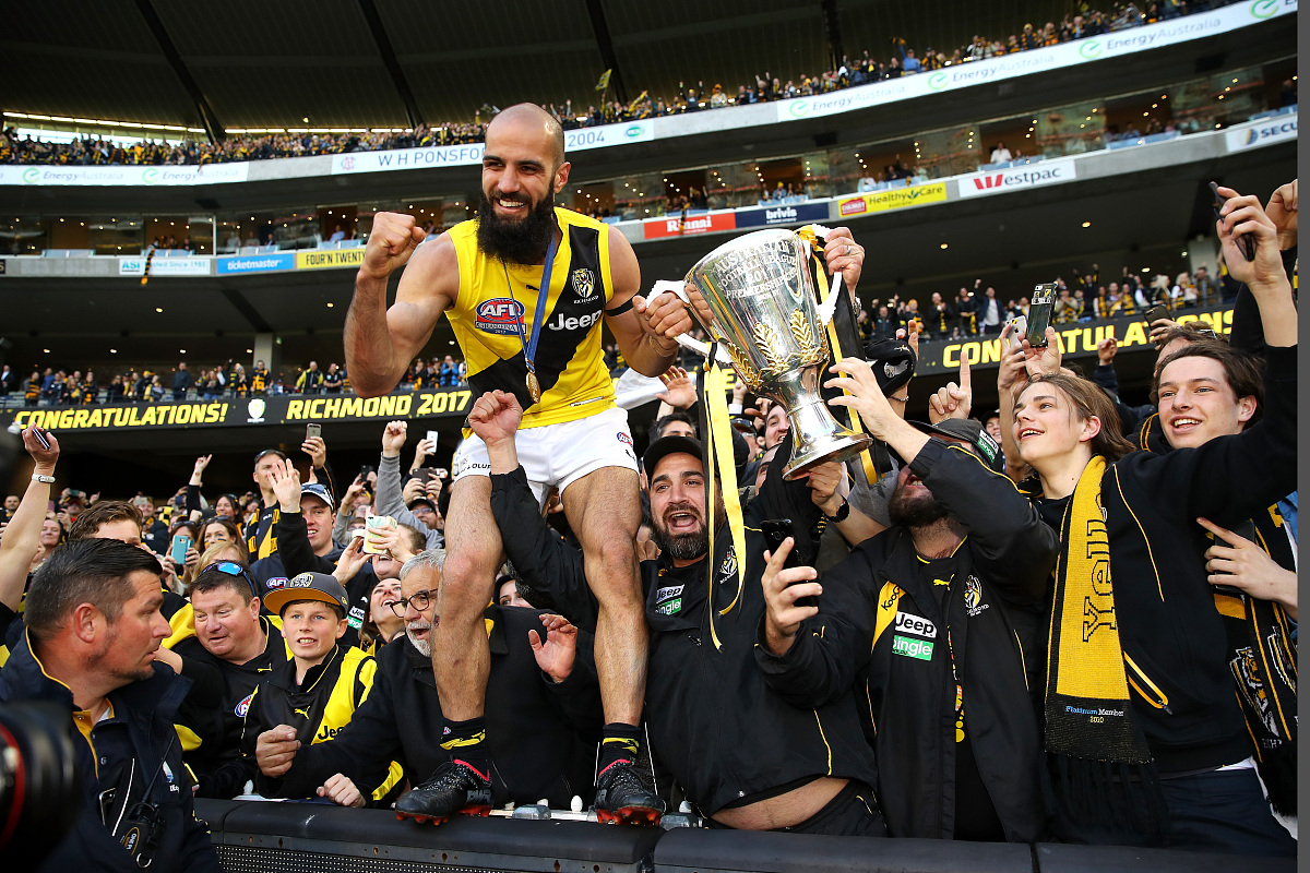 萨克拉门托国王迎NBA季后赛关键赛，冲刺阶段迎来里程碑，气氛紧张，纪律约束更严格的简单介绍