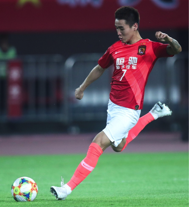 里程碑夜山东泰山迎来里程碑，亚冠赛前刷纪录，压力陡增，训练强度明显提升的简单介绍乐鱼LEYU