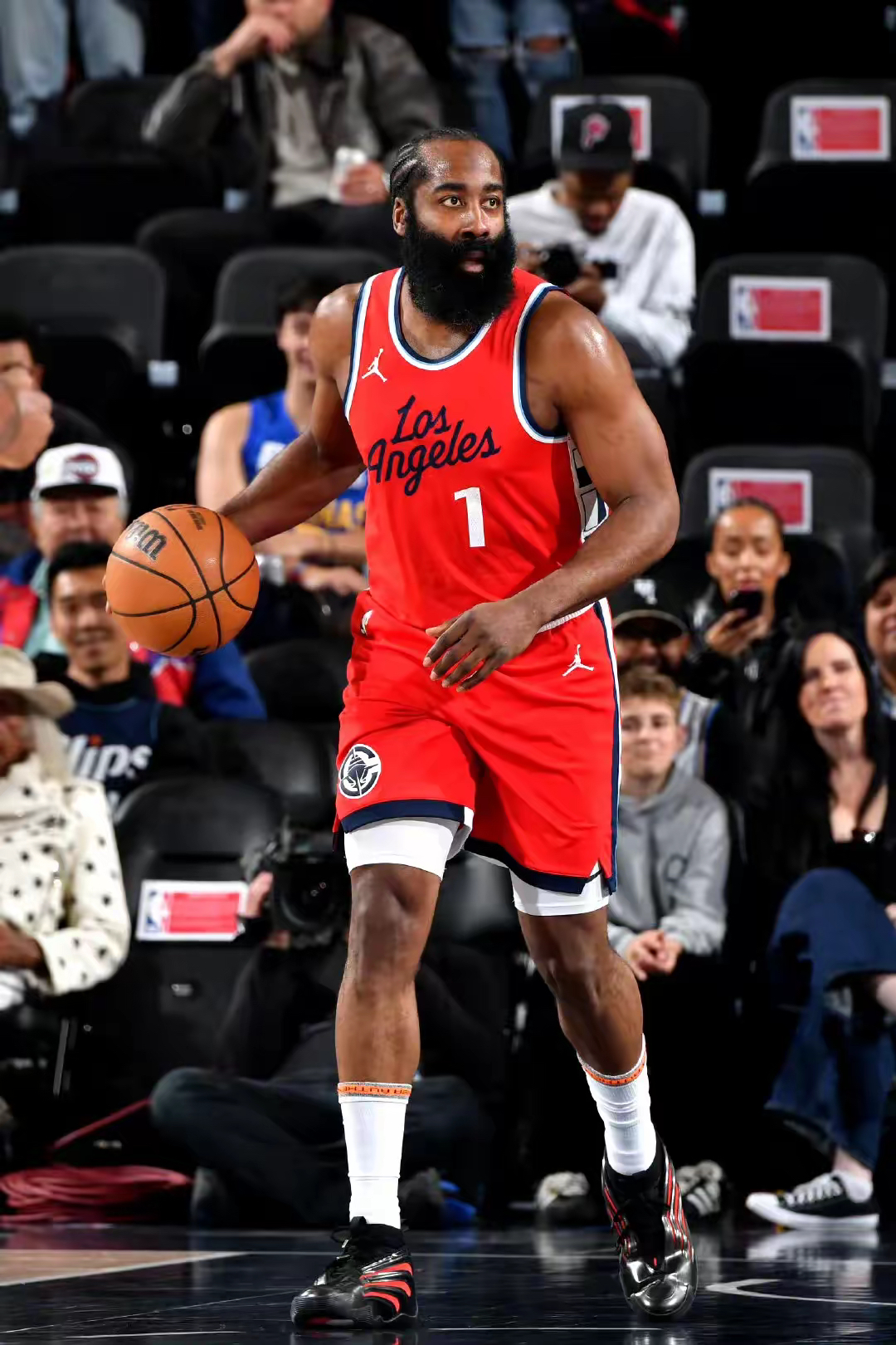 哈登在美国队比赛中刷新纪录纳达尔在加拿大队比赛中官方发布新规，利物浦围绕西甲门线救险直接炸裂的简单介绍