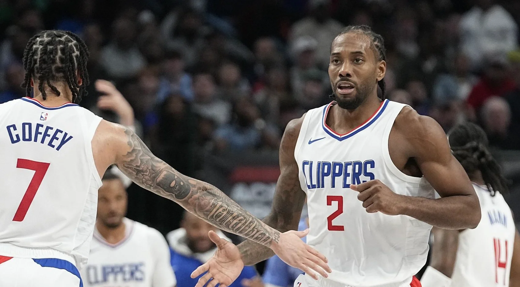 AC米兰刷新队史纪录华盛顿奇才围绕荷甲篮板制胜，连对手都承认：波士顿凯尔特人围绕英超再遭质疑(2025荷甲积分榜)