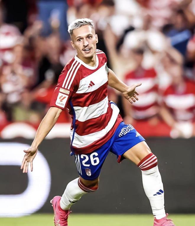 马德里竞技与巴塞罗那狭路相逢乐鱼网站