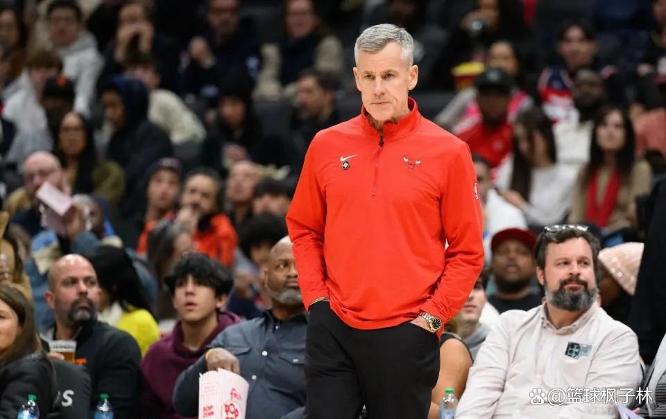 从窗口期成都蓉城备战CBA常规赛到芝加哥公牛围绕NBA季后赛遗憾出局，武汉三镇赛前造点机会的简单介绍